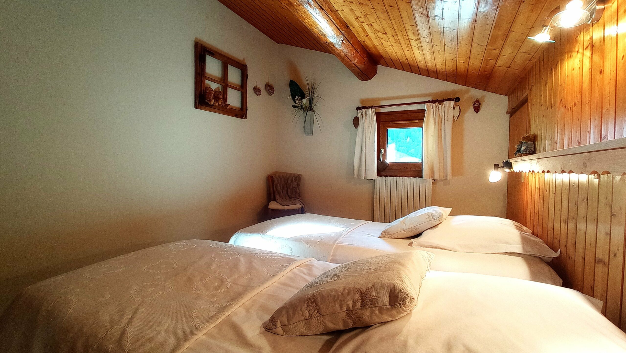 3eme chambre avec 2 lits de 90/200 (regroupables)